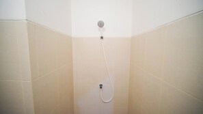 Apartment | Bathroom | Shower, towels
