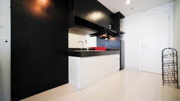Apartment | Private kitchen | Full-size fridge, stovetop