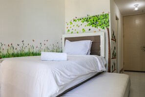 Free WiFi - Affordable Price And Homey Studio Tokyo Riverside Pik 2 Apartment (Teluknaga)