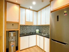 Lägenhet | Eget kök | Stort kylskåp och spishäll