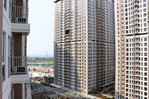 Exterior - Comfort Living Studio Room At Tokyo Riverside Pik 2 Apartment (Teluknaga)