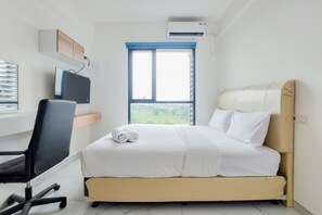 Studio | Free WiFi - Homey And Cozy Studio Sky House Alam Sutera Apartment (Tangerang)