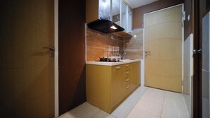 Apartment | Dapur peribadi | Peti sejuk/penyejuk beku saiz penuh, dapur 