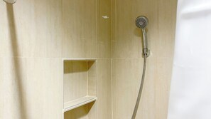 Apartment | Bilik Mandi