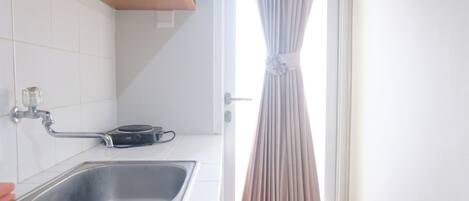 Refrigerador con freezer, placa de cocina