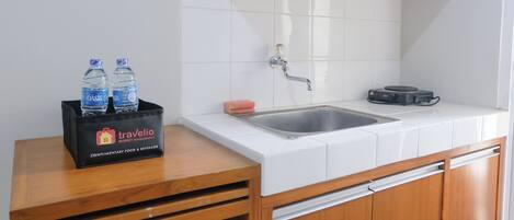 Apartment | Private kitchen | Full-size fridge, stovetop