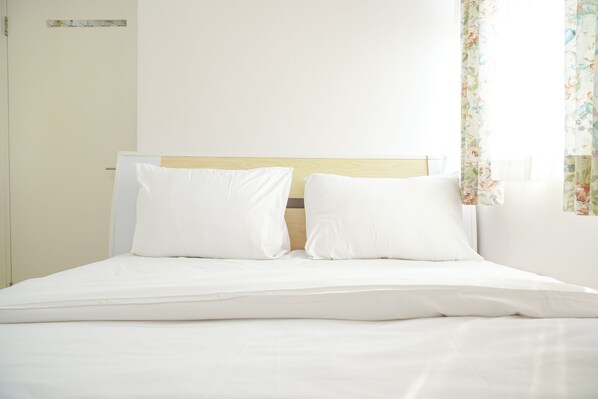 2 bedrooms, free WiFi - Nice And Modern 2Br At Green Pramuka City Apartment (Jakarta)