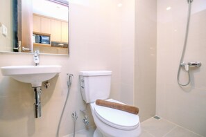Studio | Badezimmer | Dusche, Handtücher