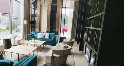 Exclusive And Spacey 3Br At Grand Sungkono Lagoon Apartment