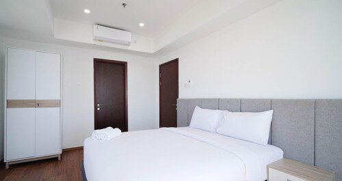 Exclusive And Spacey 3Br At Grand Sungkono Lagoon Apartment