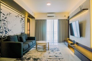 Living area - Big Spacious And Comfy 3Br At Sky House Bsd Apartment (Pagedangan)