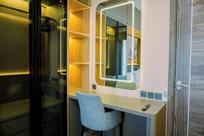 3 bedrooms - Big Spacious And Comfy 3Br At Sky House Bsd Apartment (Pagedangan)