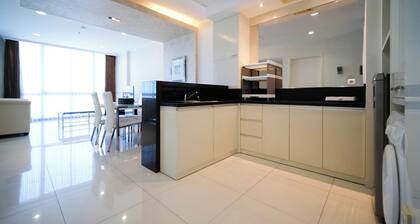 Spacious And Homey 2Br At The Via And The Vue Apartment