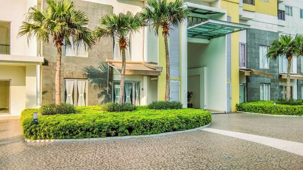 Exterior - Gorgeous And Spacious 1Br Apartment The Wave Kuningan (Jakarta)