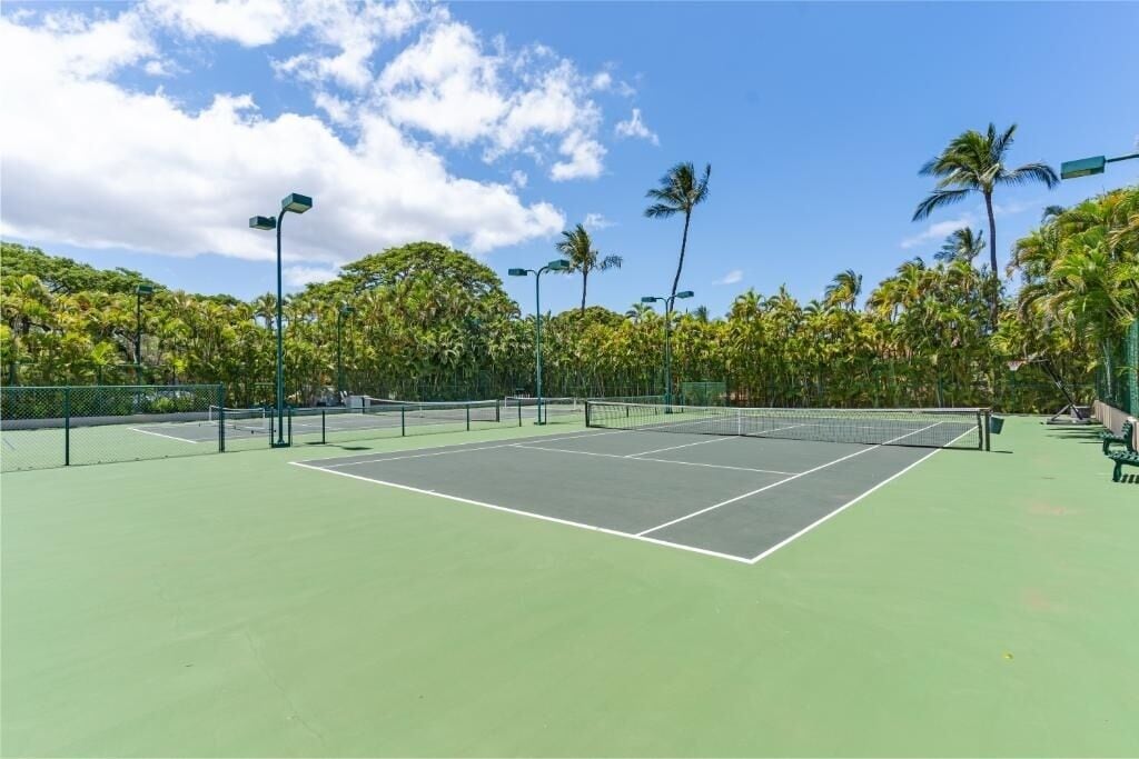 Condo, 2 Bedrooms | Sport court