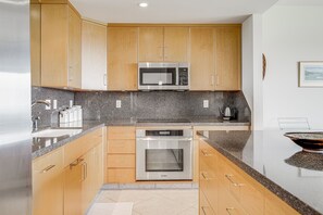 Condo, 2 Bedrooms | Private kitchen | Coffee/tea maker, fridge, oven, toaster - Makena Surf #f-102 2 Bedroom Condo by RedAwning (Kihei)