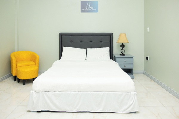 2 Schlafzimmer, Zimmersafe, individuell eingerichtet