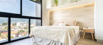 Brand new 1 bed loft with spectacular city view