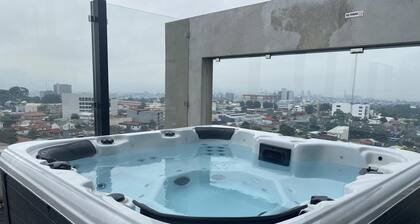 Brand new 1 bed loft with spectacular city view
