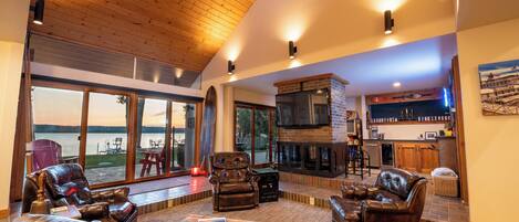 Smart TV, fireplace, DVD player, books