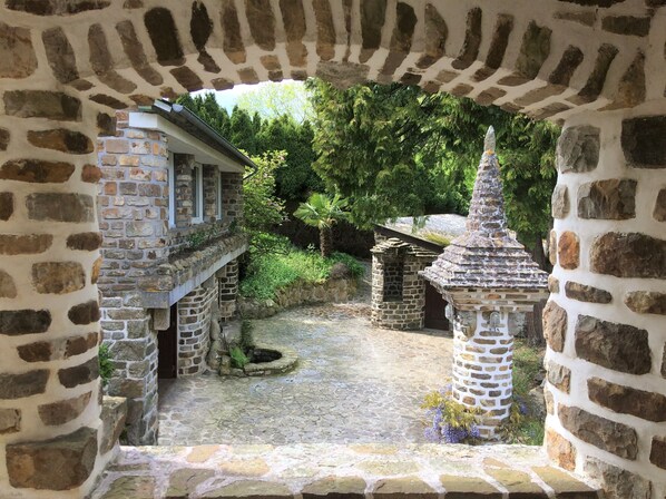 Property grounds - LILIUM SAUVAGERE room (Gesvres)