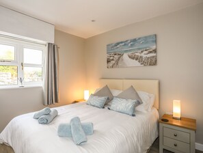 Cottage | 2 bedrooms, individually decorated, individually furnished, free WiFi - Bryn Y Mor (Tywyn)