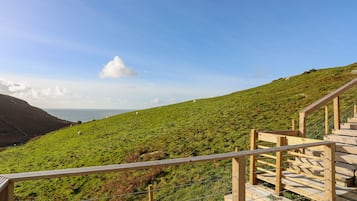 Cottage | Property grounds