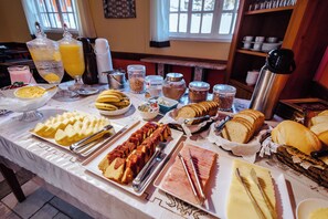 Gratis morgenmadsbuffet hver dag