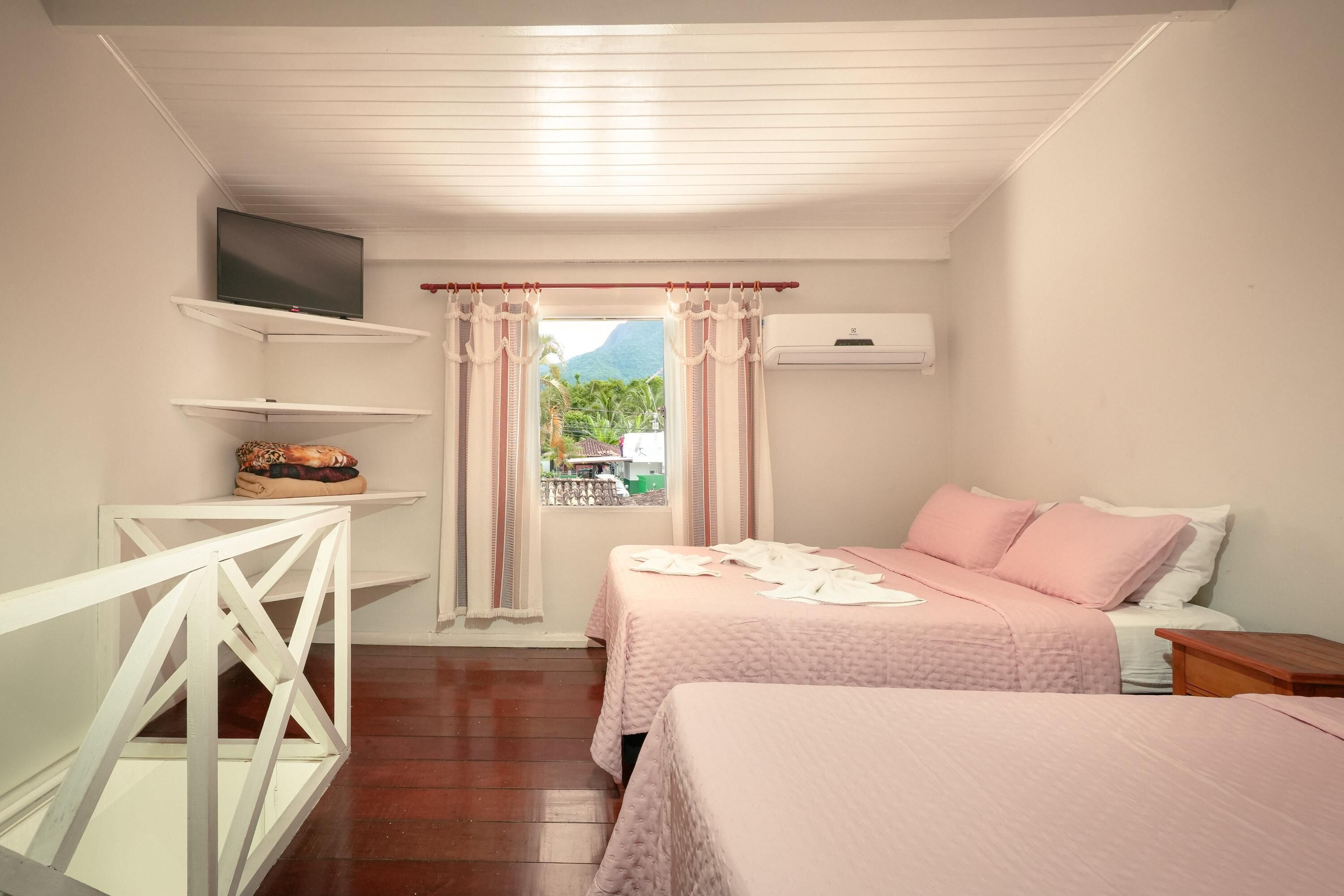 Bureau, Wi-Fi gratuit, draps fournis