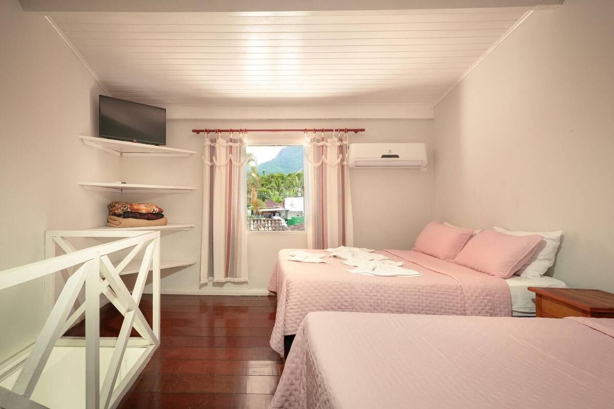 Bureau, Wi-Fi gratuit, draps fournis