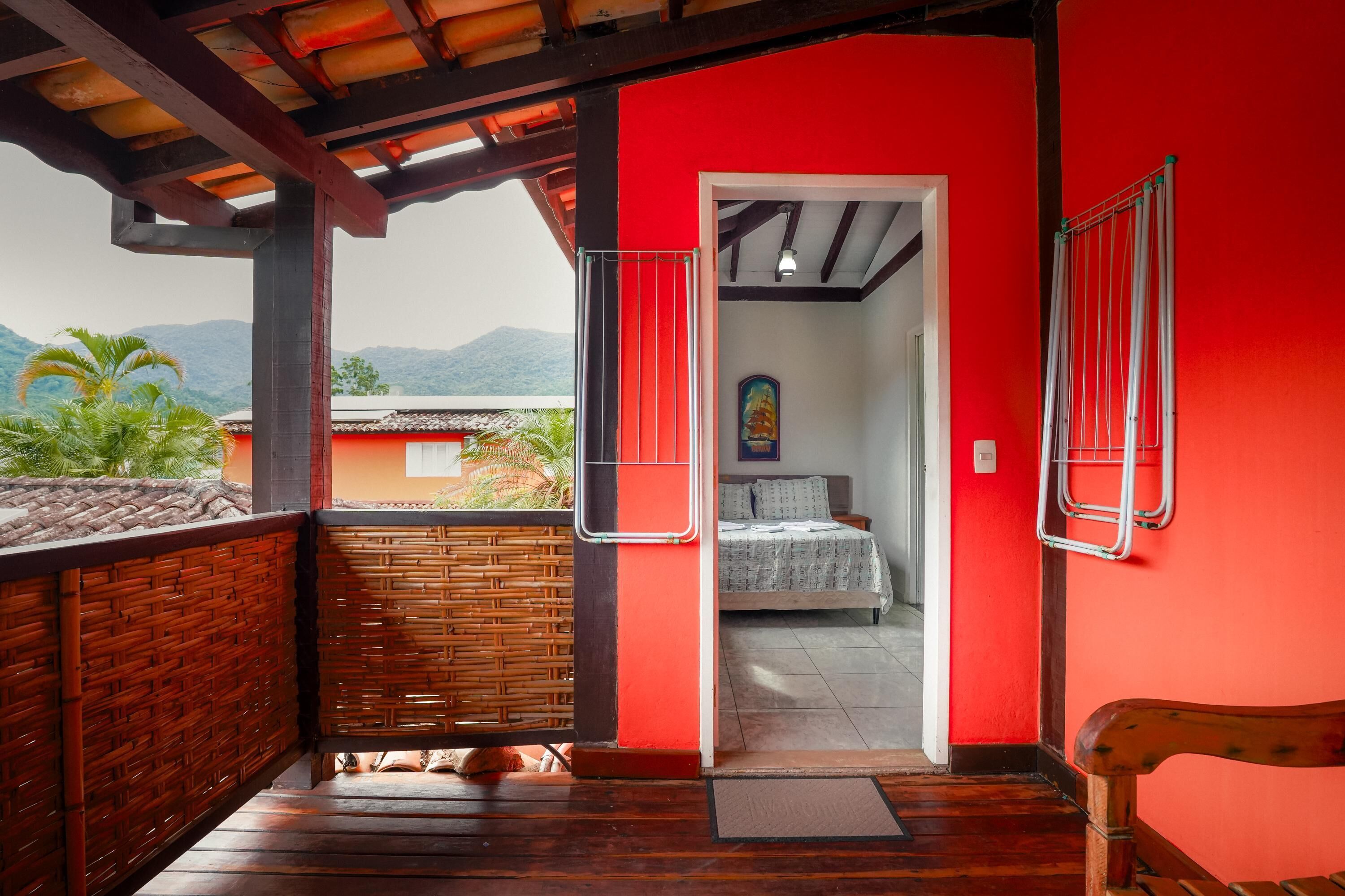 Bureau, Wi-Fi gratuit, draps fournis