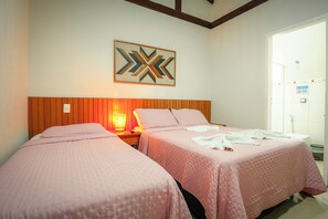 Habitación Deluxe | Escritorio, wifi gratis y ropa de cama 