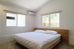 7 bedrooms, in-room safe, desk, iron/ironing board