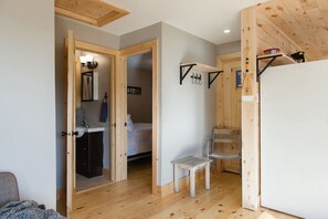 2 soveværelser, strygejern/strygebræt, weekendseng, gratis Wi-Fi