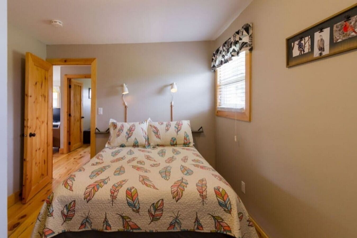 2 bedrooms, iron/ironing board, travel cot, free WiFi