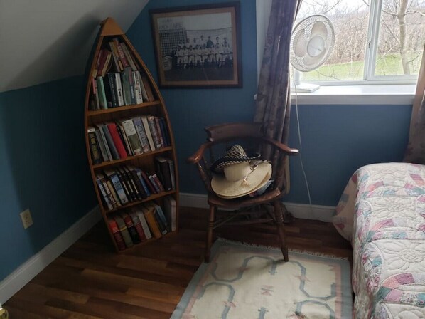 4 Schlafzimmer, Schreibtisch, Bügeleisen/Bügelbrett, WLAN