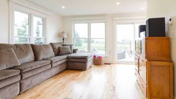 TV connectée, livres, chaßne hi-fi