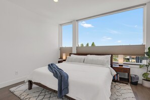 2 chambres, bureau, fer et planche à repasser, Wi-Fi gratuit