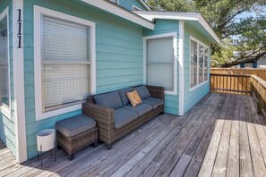 Terrace/patio - Hot Tub & Fire Pit: Rockport Vacation Rental! (Rockport)