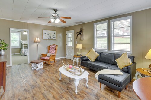 2 Mi to Lake: Lineville Farmhouse w/ Fire Pit