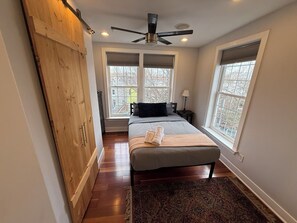 2 habitaciones, tabla de planchar con plancha y wifi gratis