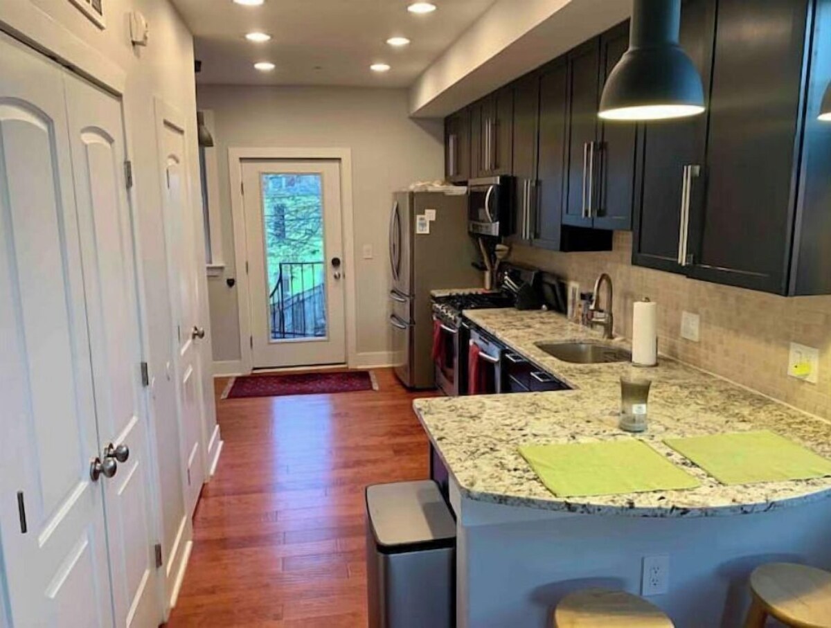 Sun-filled Capitol Hill home w/ parking & roofdeck