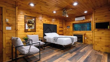 6 bedrooms, iron/ironing board, WiFi, bed sheets