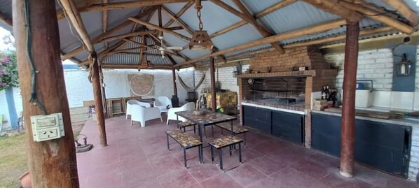 Outdoor dining - Gran Mendoza, Casa, Piscina Hasta 8 Huéspedes (Guaymallén)