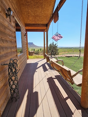 Cabin | Terrace/patio - Grandpa's Cabin (Hurricane)