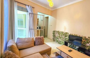 Living area - Luxury Suites 5 (Kampala)