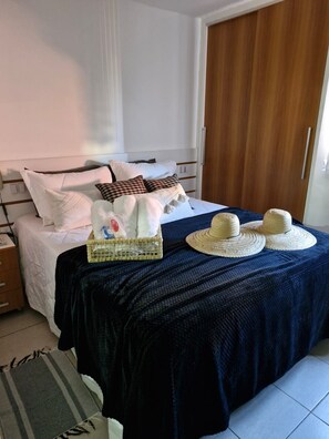 1 bedroom, desk, blackout curtains, iron/ironing board - Lapinha 40 graus (Rio de Janeiro)