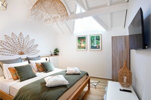 2 bedrooms, in-room safe, iron/ironing board, travel crib