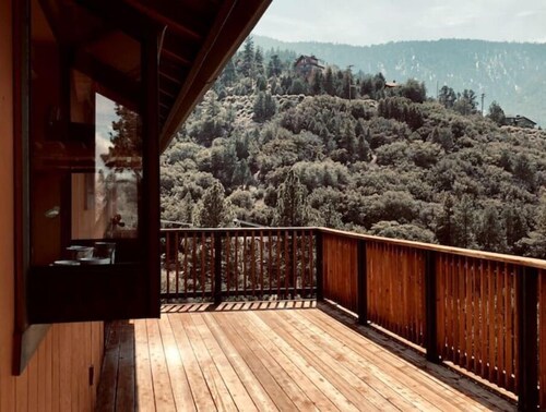 Mountain Getaway with Expansive Beautiful Views