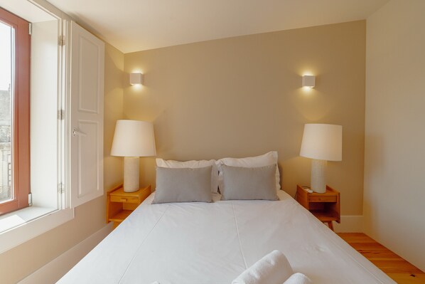 2 bedrooms, iron/ironing board, free WiFi, bed sheets - BOAVISTA PREMIUM II DUPLEX TERRACE by VACATIONY (Oporto)